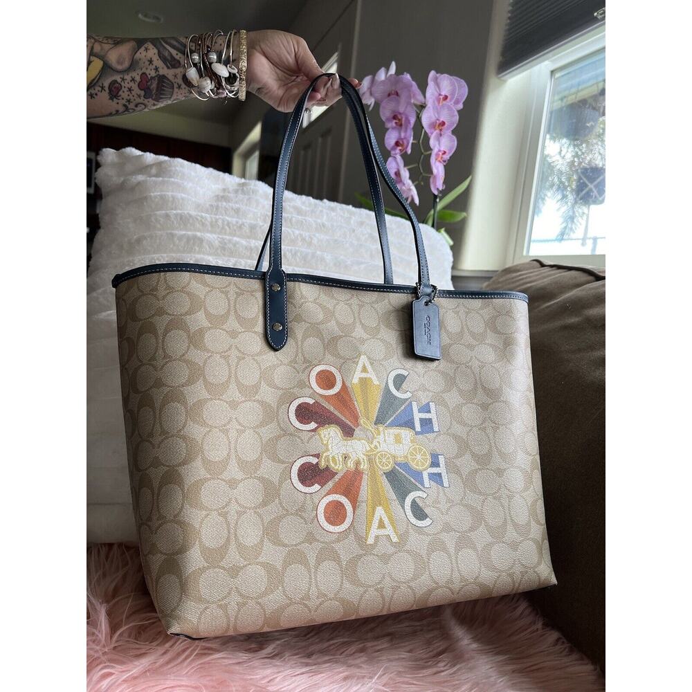❤️🧡💛💚💙 Pride Coach City Tote In Rainbow Signature Canvas ❤️🧡💛💚💙